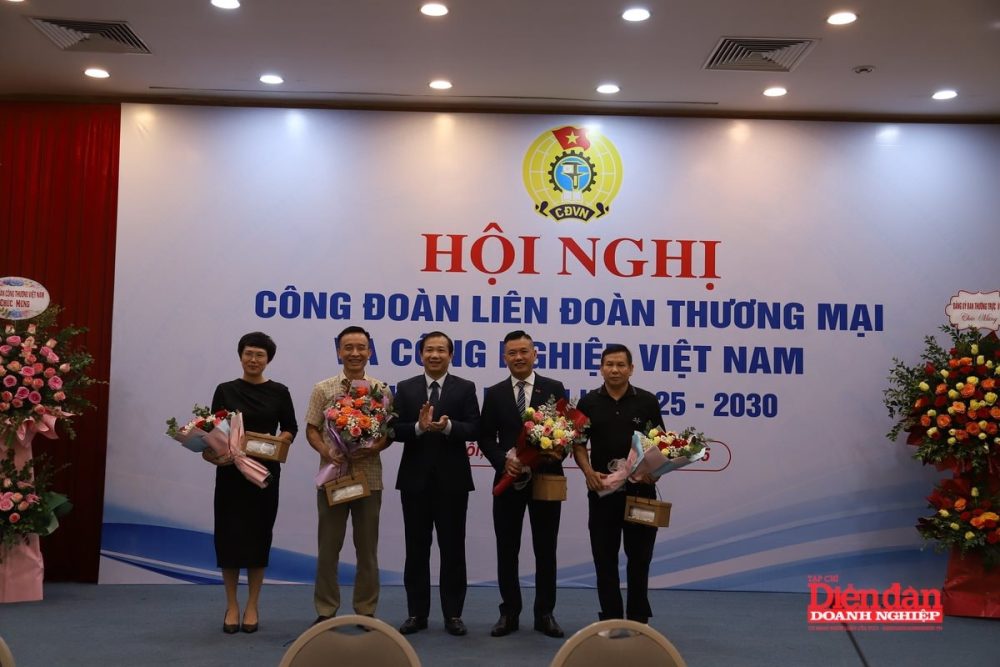 Công đoàn VCCI bước vào nhiệm kỳ mới Công đoàn VCCI bước vào nhiệm kỳ mới