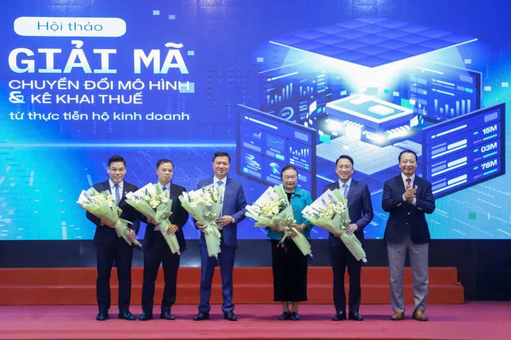 Tháo gỡ vướng mắc cho các hộ kinh doanh trong chuyển đổi mô hình và kê khai thuế Tháo gỡ vướng mắc cho các hộ kinh doanh trong chuyển đổi mô hình và kê khai thuế