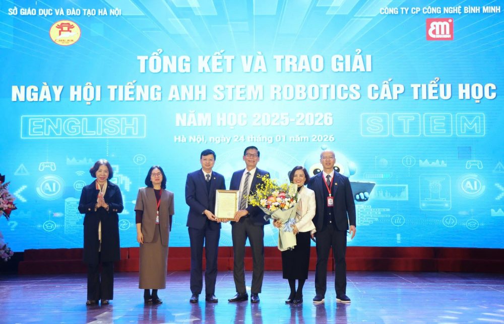 Ngày hội Tiếng Anh STEM Robotics: Mô hình hợp tác công – tư thúc đẩy giáo dục số ở bậc Tiểu học Hà Nội