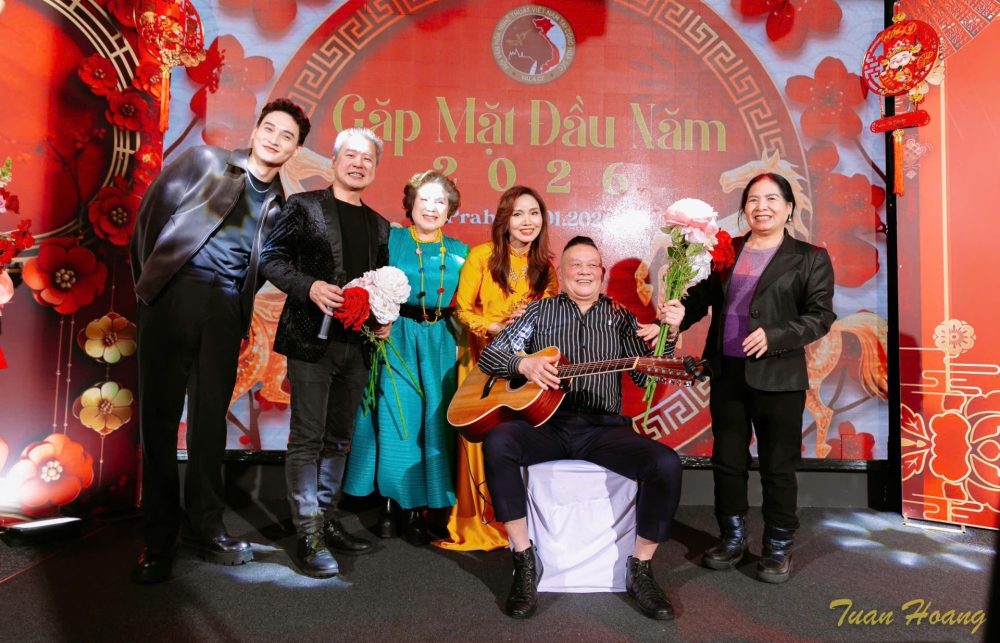 HỘI VHNT VIỆT NAM TẠI CH SÉC: NƠI GẮN KẾT CỘNG ĐỒNG VÀ LAN TỎA GIÁ TRỊ VĂN HÓA VIỆT NƠI XA XỨ HỘI VHNT VIỆT NAM TẠI CH SÉC: NƠI GẮN KẾT CỘNG ĐỒNG VÀ LAN TỎA GIÁ TRỊ VĂN HÓA VIỆT NƠI XA XỨ