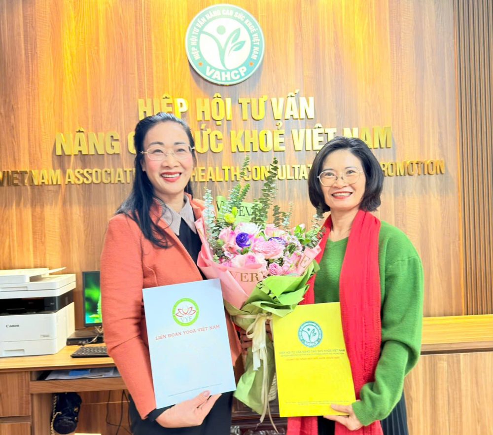 Liên đoàn Yoga Việt Nam ký kết hợp tác nâng cao chất lượng đào tạo và tư vấn sức khỏe Liên đoàn Yoga Việt Nam ký kết hợp tác nâng cao chất lượng đào tạo và tư vấn sức khỏe