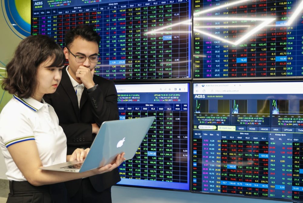 VinaCapital chỉ ra lý do bất động sản và ngân hàng hưởng lợi trong năm 2026 VinaCapital chỉ ra lý do bất động sản và ngân hàng hưởng lợi trong năm 2026