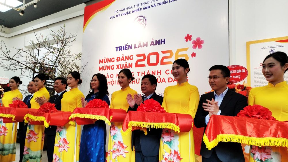 Khai mạc Triển lãm ảnh “Mừng Đảng, Mừng Xuân và Chào mừng thành công Đại hội lần thứ XIV của Đảng”