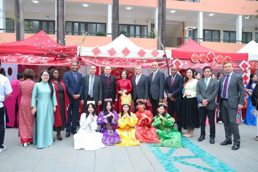 HCCT tăng cường kết nối doanh nghiệp và đối tác quốc tế, gắn đào tạo với yêu cầu hội nhập