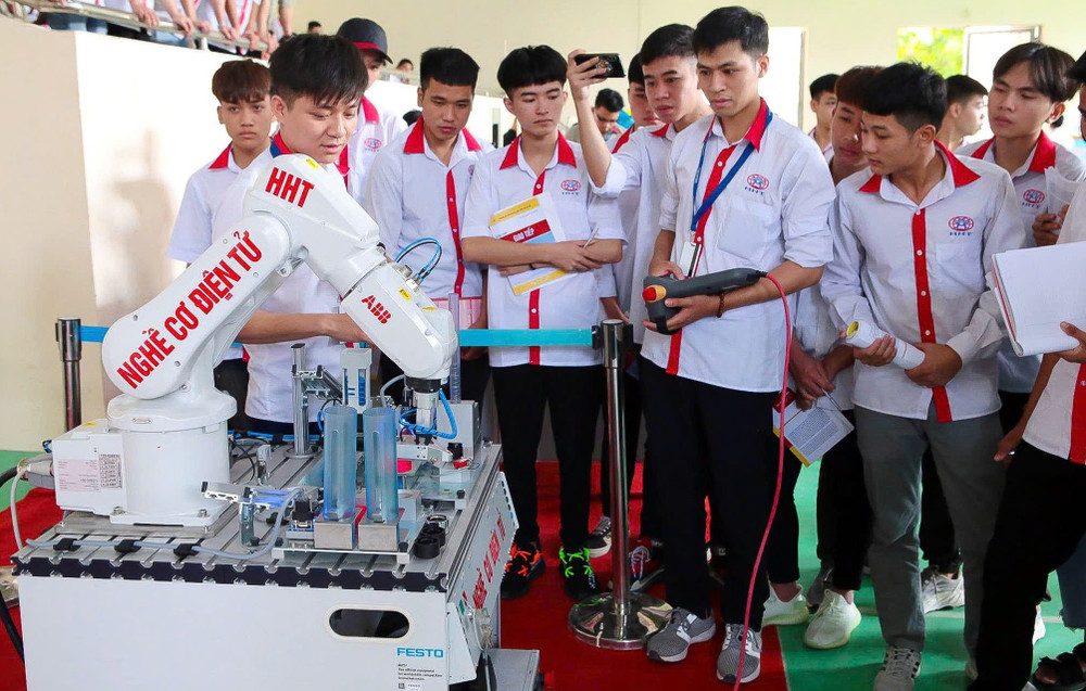 Tháo gỡ “điểm nghẽn” để nâng cao chất lượng giáo dục nghề nghiệp Tháo gỡ “điểm nghẽn” để nâng cao chất lượng giáo dục nghề nghiệp