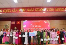 Những bông hồng thép cảnh sát đặc nhiệm bất ngờ nhận quà 120 triệu đồng dịp 8/3