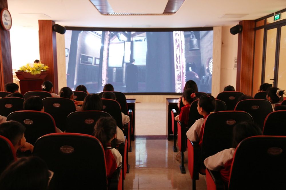 Lan tỏa giá trị di sản tư liệu qua mô hình trưng bày tương tác Lan tỏa giá trị di sản tư liệu qua mô hình trưng bày tương tác