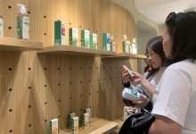 “Sức sống hàng Việt” lần 2 tôn vinh sản phẩm chế biến từ dừa và sâm Việt Nam