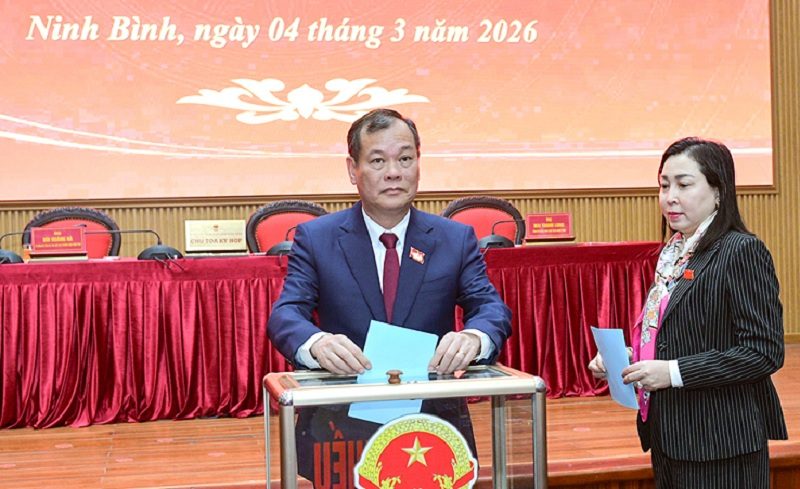 Ninh Bình kiện toàn nhân sự chủ chốt, ông Nguyễn Thanh Bình được bầu giữ chức Chủ tịch UBND tỉnh