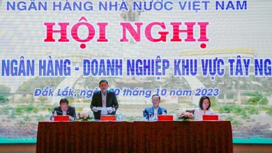"Nhiều doanh nghiệp phản ánh lãi suất rẻ nữa cũng không vay" "Nhiều doanh nghiệp phản ánh lãi suất rẻ nữa cũng không vay"